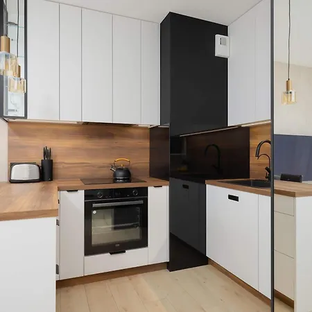 In With Parking, Bathtub And Desk For Remote Work By Renters