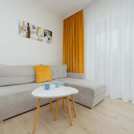 In With Parking, Bathtub And Desk For Remote Work By Renters