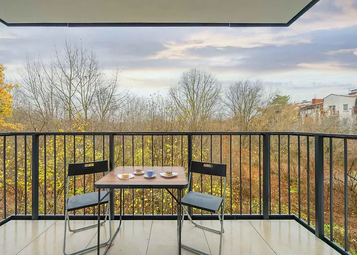 In With Parking, Bathtub And Desk For Remote Work By Renters